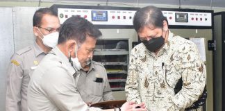 Menko Perekonomian dan Mentan Salurkan 20 Ribu DOC Ayam Petelur ke RTM